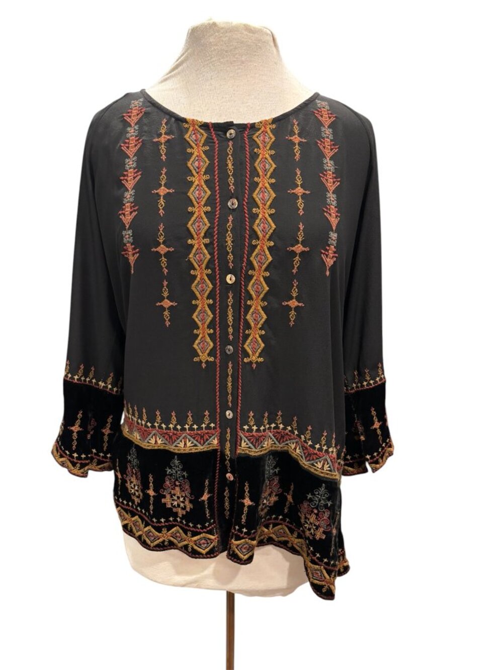 Johnny Was Workshop Silk Embroidered Boho Velvet Tunic Top Medium Black - Picture 2 of 10